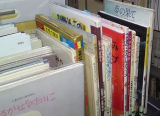 西東京市中央図書館　安房作品②.jpg